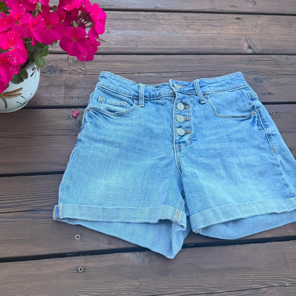 🌟Old Navy High Rise Shorts, 0
